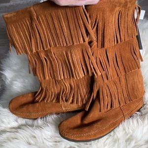 Minnetonka fringe boots